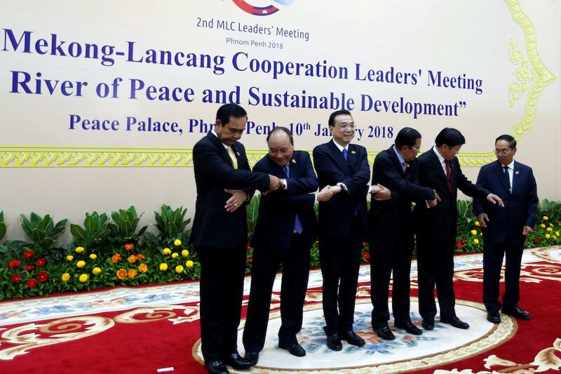 Hình minh hoạ. Thủ tướng VN Nguyễn Xuân Phúc chụp hình cùng lãnh đạo các nước TQ, Lào, Campuchia, Myanmar tại cuộc họp hợp tác Mekong Lan Thương ở Phnom Penh hôm 10/1/2018