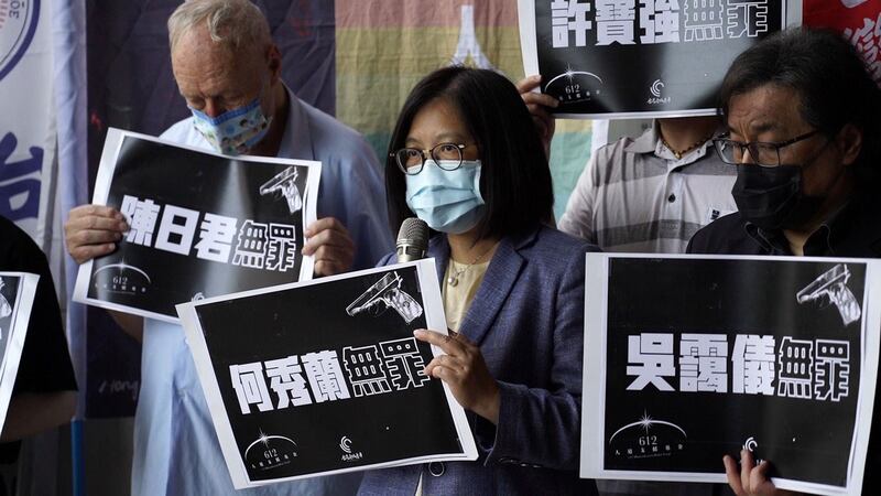民进党籍立委管碧玲声援被抓捕港人。(记者李宗翰摄)