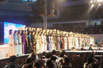 Ca đoàn thành phố Hồ Chí Minh và miền Tây- Lễ bế mạc 16 tháng 6, 2011- Photo website HoithanhTin lanh 