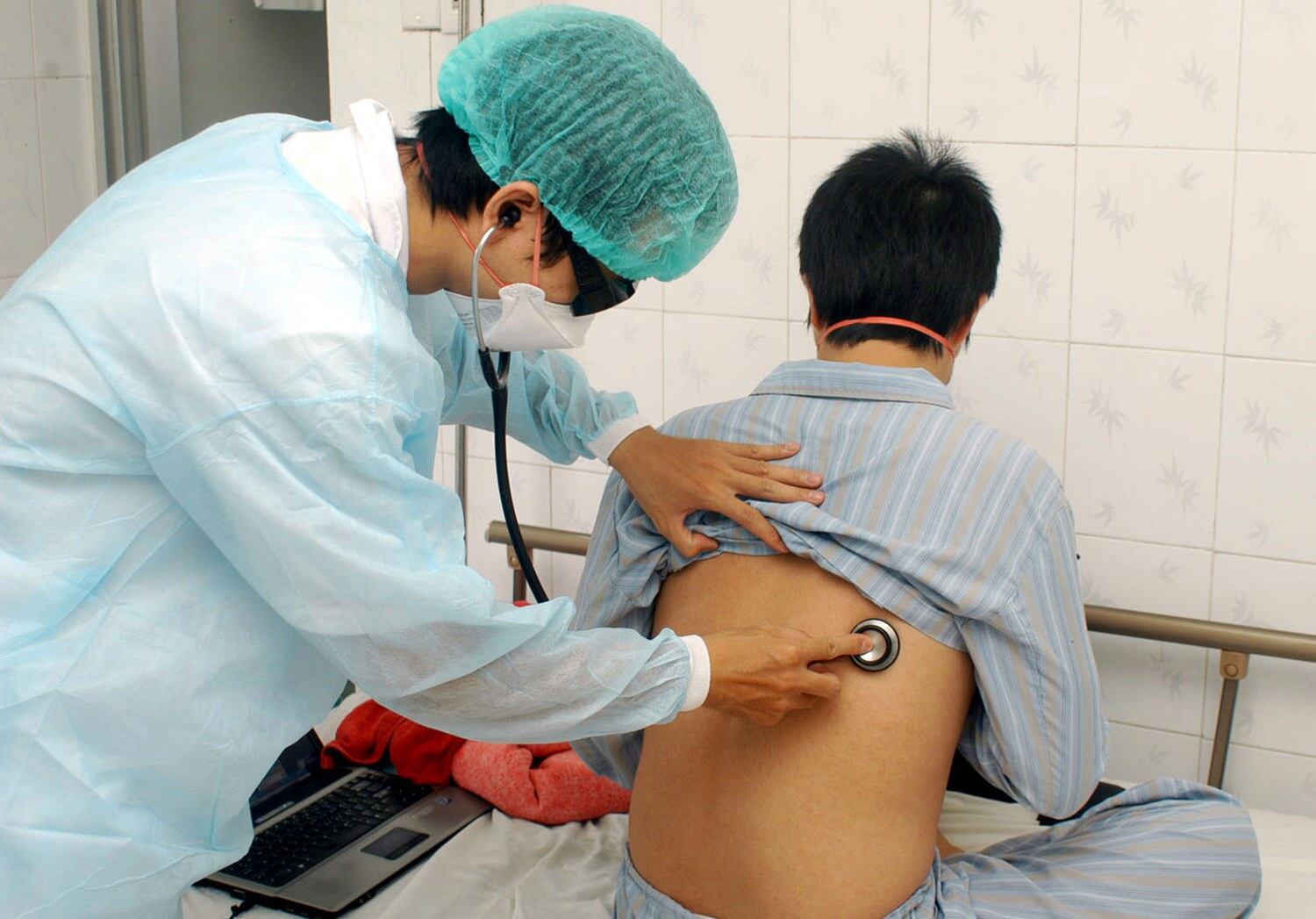 Bánh trôi nước ơi, trong phong bì có gì?