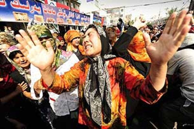 Women_cry305