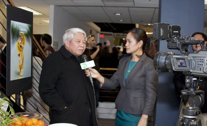 GS Nguyễn Ngọc Bích tại buổi tiệc kỷ niệm 15 năm ngày thành lập Đài Á Châu Tự Do.