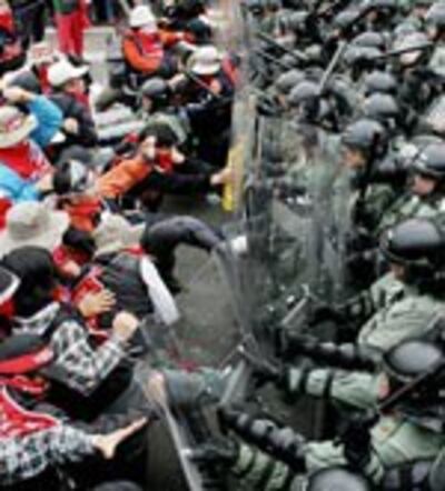 wto-hkprotest-150.jpg