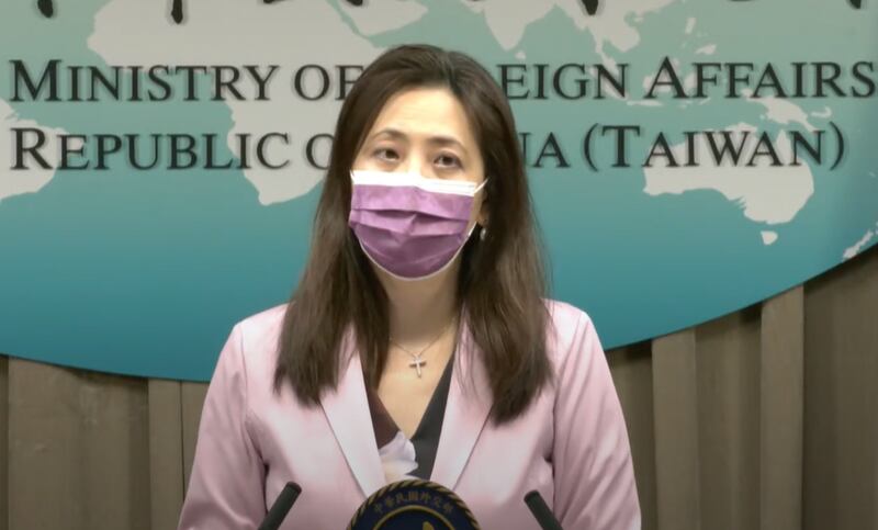 台湾外交部发言人欧江安证实已经收到美国通知同意1.2亿军售。(截图自外交部直播)