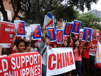 Biểu ngữ: Trung Quốc, cút ngay! - RFA photo