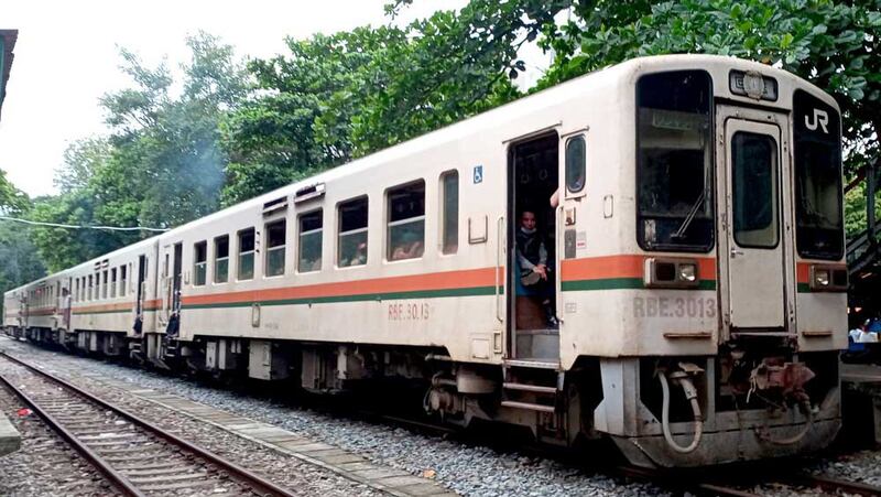 Passengers ride on one of the daily runs. (Myo Min Soe/RFA)
