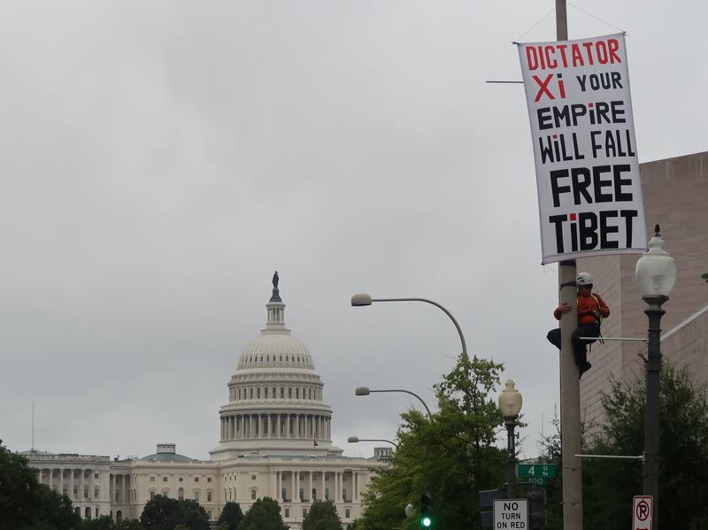 ཞི་ཅིན་ཕིང་བོད་ལ་རང་དབང་སྤྲོད་དགོས་ཞེས་པའི་འཕྲེད་དར་ཕྱར་ཏེ་ལས་འགུལ་སྤེལ་བ། ༢༠༢༦།༠༩།༢༢