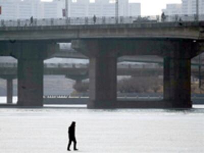nk_frozen_river_200.jpg