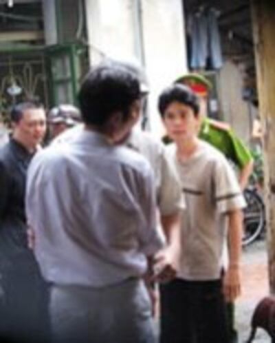 Democracy_Hanoi_Police_150b.jpg