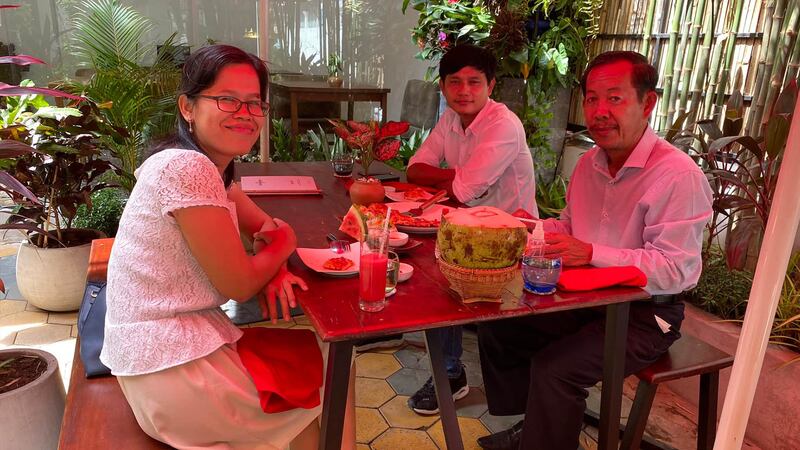 Rong_Chhun_meeting_with_Chak Sopheap_on_Human Rights_on_17_11_2021_by_Chak Sopheap.jpg