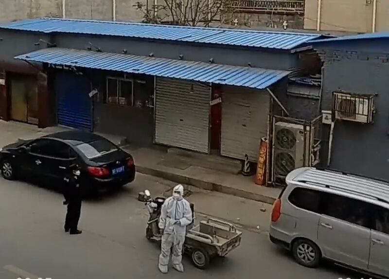 北京市房山區閻村鎮其中一個被封的區域。(網絡截圖)