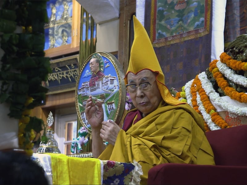 ༧གོང་ས་༧སྐྱབས་མགོན་ཆེན་པོ་མཆོག་ལ་བརྟན་བཞུགས་བསྟར་འབུལ་ཞུས་པ།
