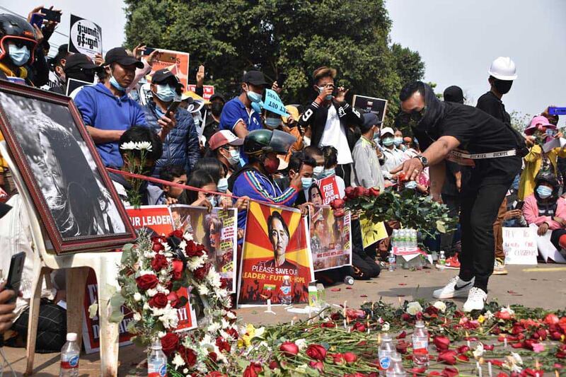 https://www.rfa.org/english/multimedia/myanmar-death-protest-gallery-02222021182753.html/myanmar_funeral022121_010.jpg