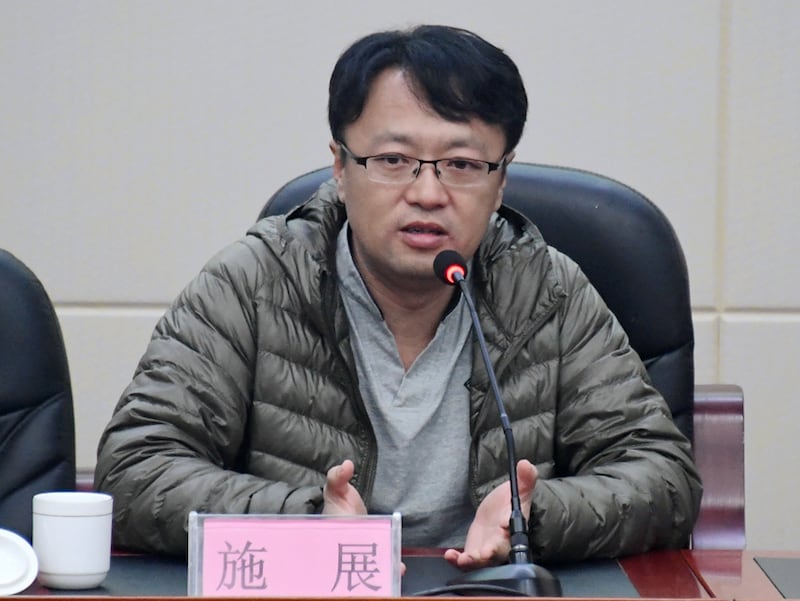 中國外交學院教授、世界政治研究中心主任施展:在互聯網及社媒普及的年代,澤連斯基「成為政治界的搖滾明星」。(網絡圖片)