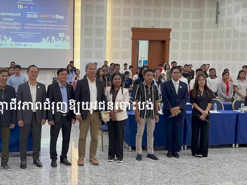 រត់ចោលសាលាព្រោះសម្តេចមិនជួយ